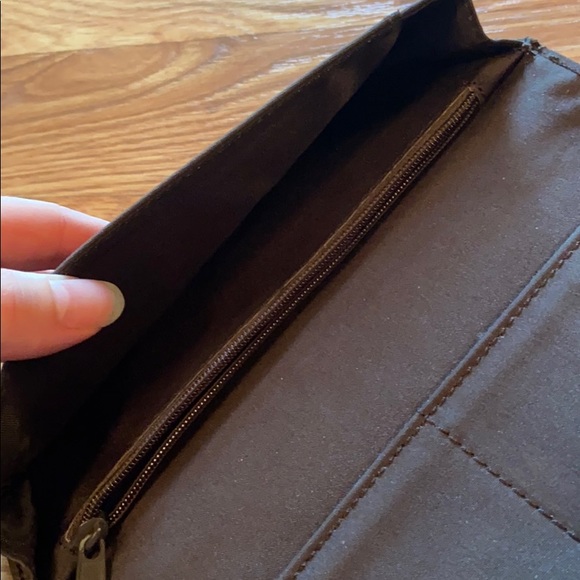 Relic | red wallet - Picture 4 of 7